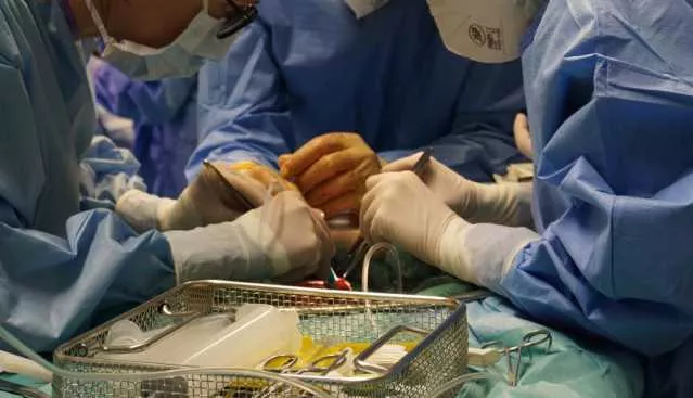 Brotzu, asportato un carcinoma ovarico di 9 chili con la laparoscopia