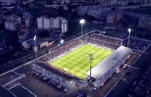 Scontro salvezza: Cagliari-Venezia si gioca domenica alle 20,45 
