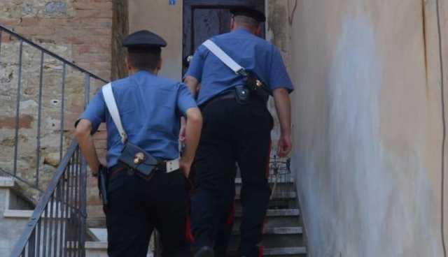 Minacce al telefono, messaggi continui e aggressioni contro l'ex: scatta il 