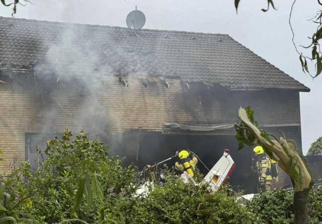Aereo si schianta contro una casa: due morti, il dramma in Germania