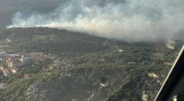 Incendi in Sardegna, è già emergenza: oggi roghi in 18 Comuni