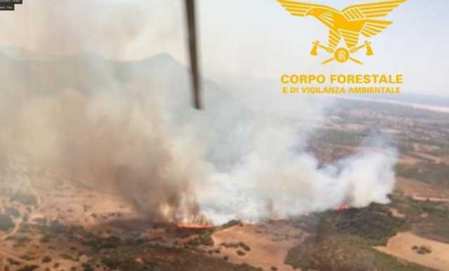 Un'altra giornata di incendi in Sardegna, 10 roghi scoppiati oggi