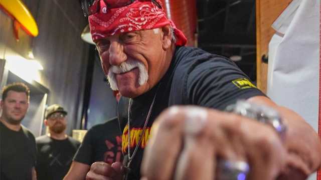 Addio ad Hulk Hogan, la leggenda del wrestling si è spenta a 71 anni