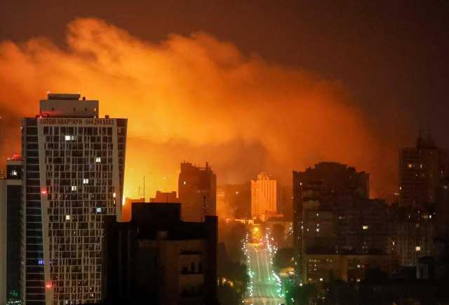 Su Kiev l'attacco dei droni nella notte, il sindaco: 