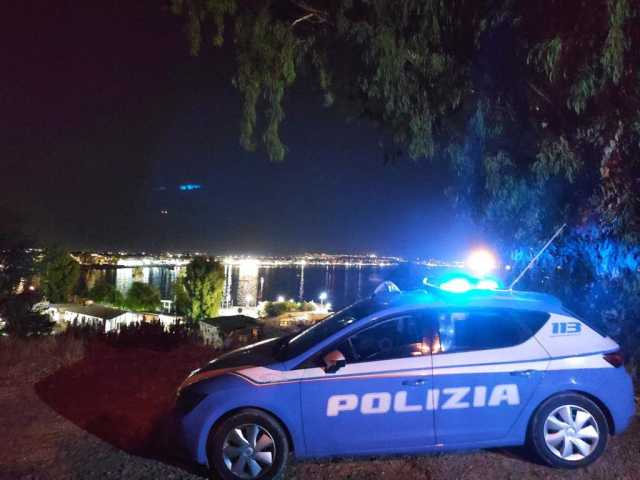 Cagliari, accoltella gravemente al torace e al braccio il rivale: minorenne arrestato