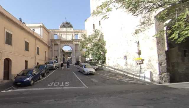 Cagliari, chiuse al traffico viale Buoncammino e piazza Arsenale: 