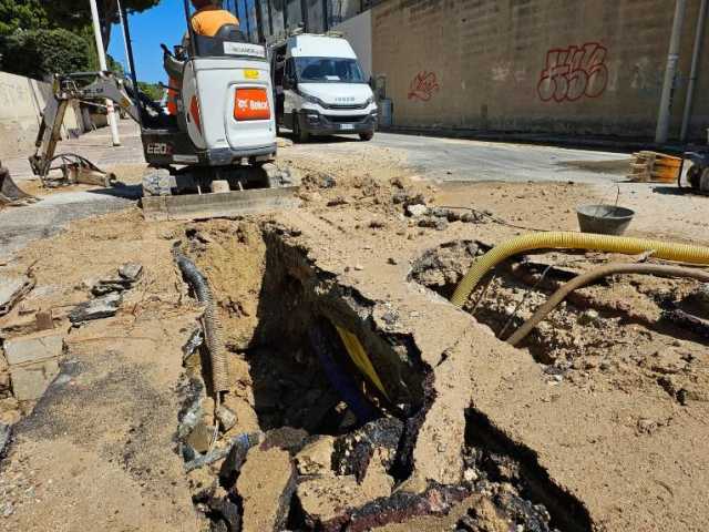 Perdita d'acqua in via Salinieri a Cagliari, Abbanoa: 