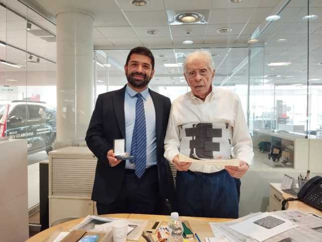 Il fondatore dell'Acentro compie 100 anni: Nanni Fodde festeggia al lavoro