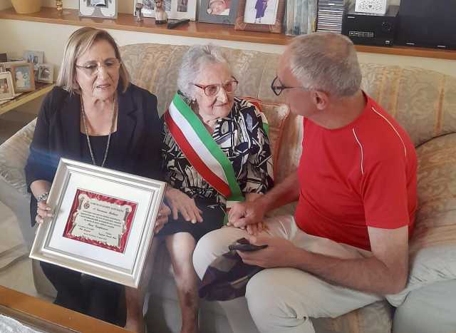 Quartu, nonna Giovanna compie 105 anni: è la donna più longeva della città