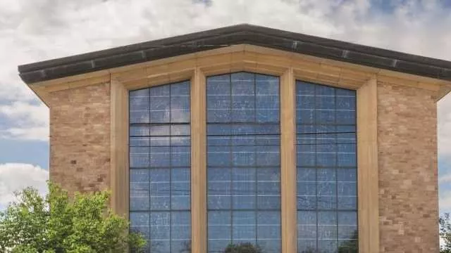 Sparatoria in una chiesa a Minneapolis: due bambini morti, diversi feriti