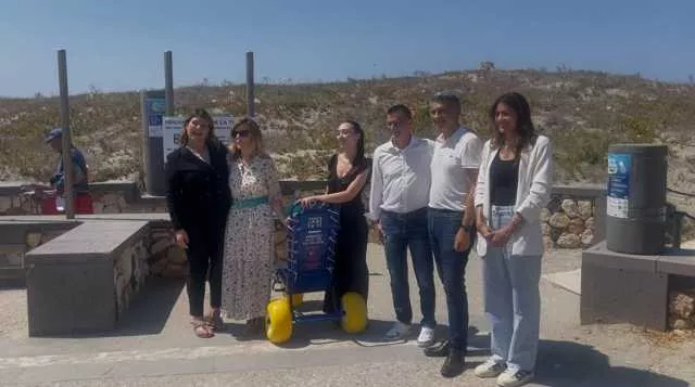 il gruppo Abbi dona una nuova sedia Job per i bambini disabili: 