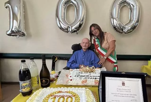 Iglesias festeggia un nuovo centenario: gli auguri del Comune al signor Giovanni Pateri  