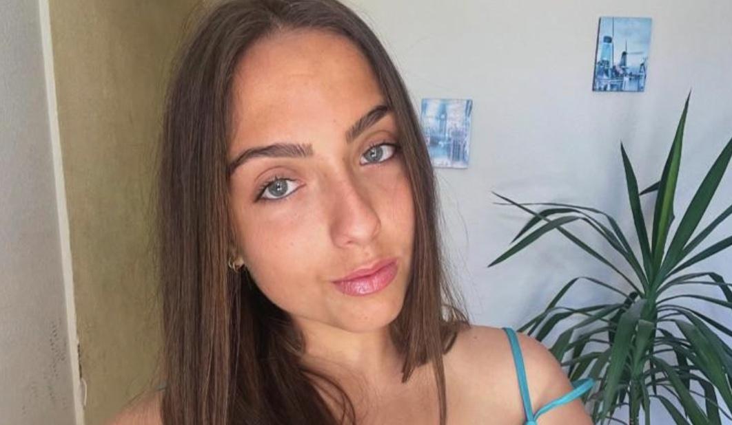 Ventenne morta a una festa in piscina, i familiari: 