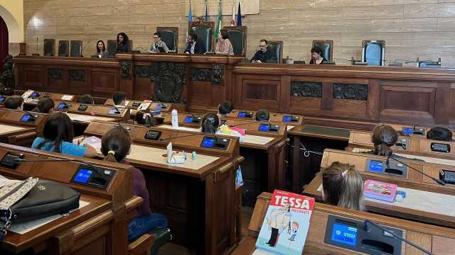 Cagliari, le richieste dei bimbi consiglieri per un giorno: 