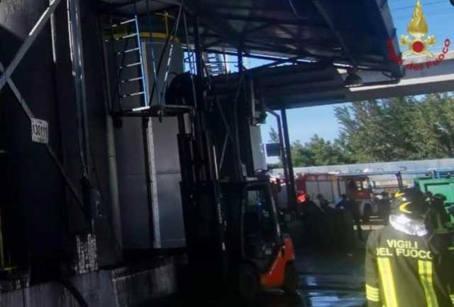 Esplosione in un’azienda di trattamento rifiuti nel Casertano: tre morti e un disperso