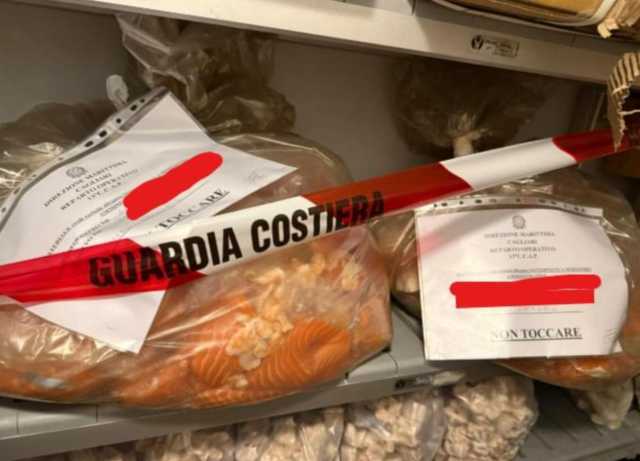 Tonno, salmone e mazzancolle senza tracciabilità: 180 chili sequestrati in due ristoranti a Cagliari