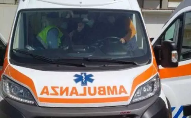 Morto il ragazzo di 18 anni travolto da un'auto a Cagliari: la tragedia in via Is Maglias