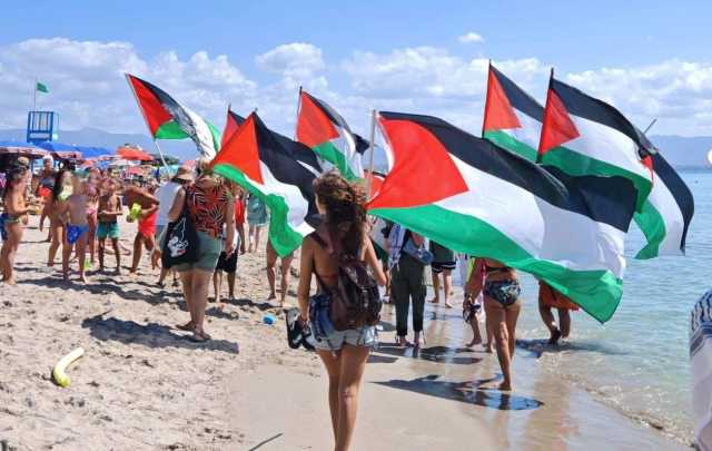 Il Comune di Cagliari riceve la bandiera palestinese, il consigliere Carta: 