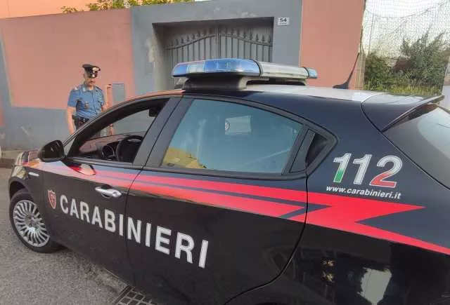San Vito, 29enne arrestato per spaccio di droga: in casa aveva marijuana, hashish e contanti