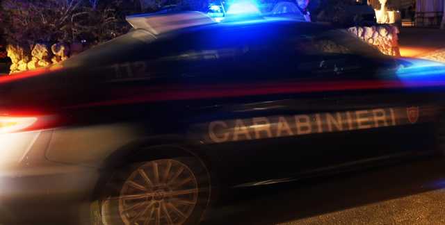 Siliqua, violenta e perseguita l'ex moglie: arrestato un 53enne 