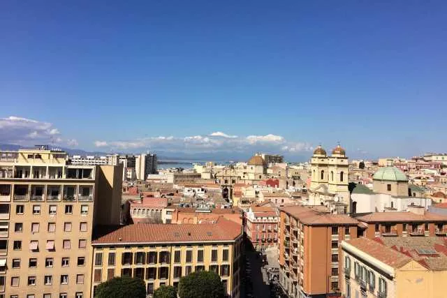 Cagliari, chiusura temporanea del liceo artistico 