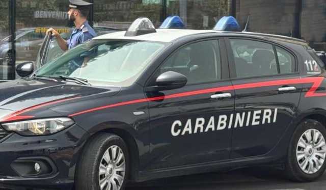 Cagliari, ruba 700 euro di merce e minaccia la dipendente del negozio: arrestato