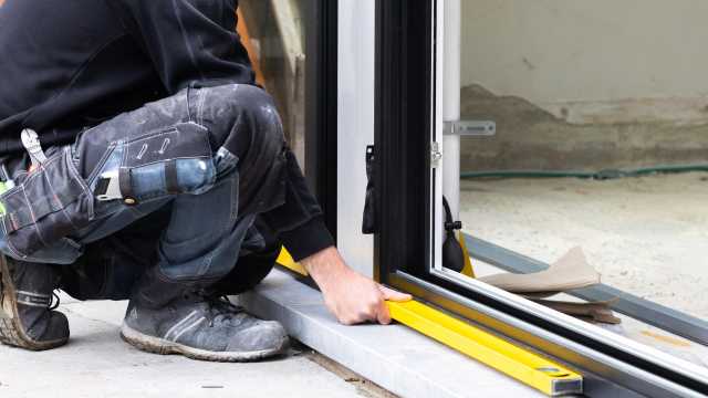 Truffa degli infissi, spuntano nuove vittime in Sardegna: 