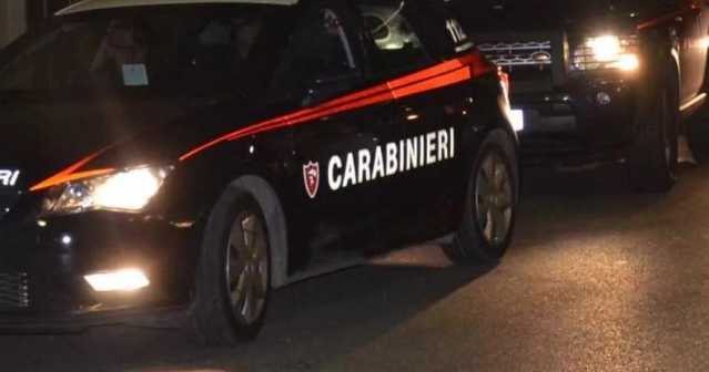 Cagliari, lite tra giovani finisce nel sangue: ragazzo accoltellato alla Marina, è grave