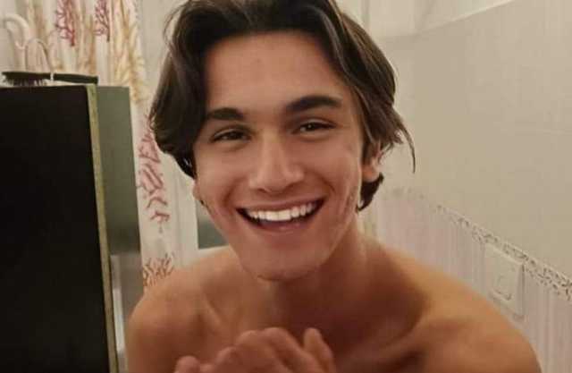 Il padre di Evan Delogu, morto a 18 anni: 