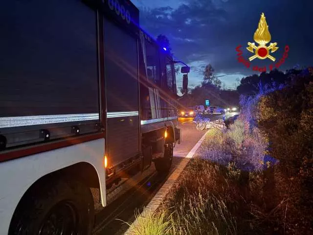 Tortolì, perde il controllo della moto e finisce contro il guardrail: centauro in ospedale