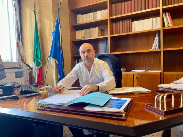 60547671 76c0 0727 9c0a 83bcb8ec1fe8