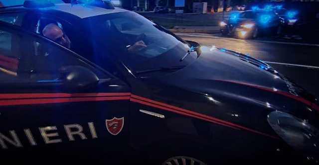 Spaccio a Cagliari, fugge a piedi e fa cadere il bilancino per le dosi: arrestato 
