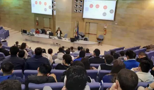 Cagliari, nuovi corsi di laurea professionalizzanti: tre anni tra aula, laboratori e imprese