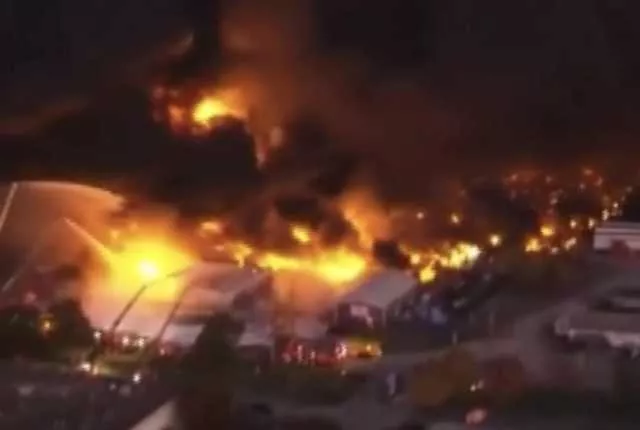 Un aereo si schianta subito dopo il decollo nel Kentucky: 7 morti e feriti (Video)