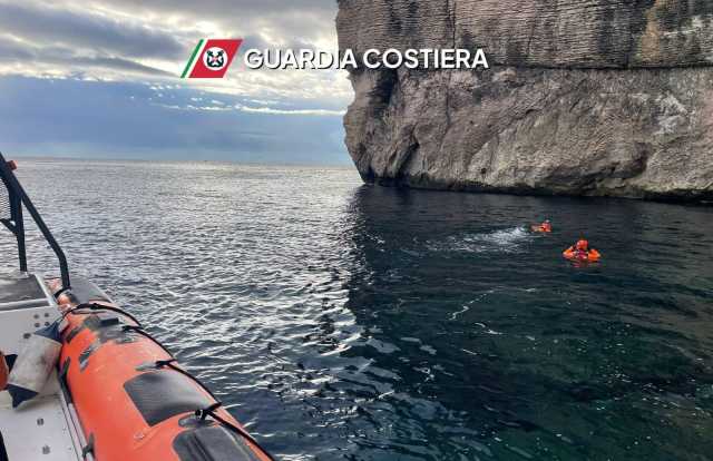 Cagliari, scomparsa a Calamosca: sono riprese le ricerche in mare (video)
