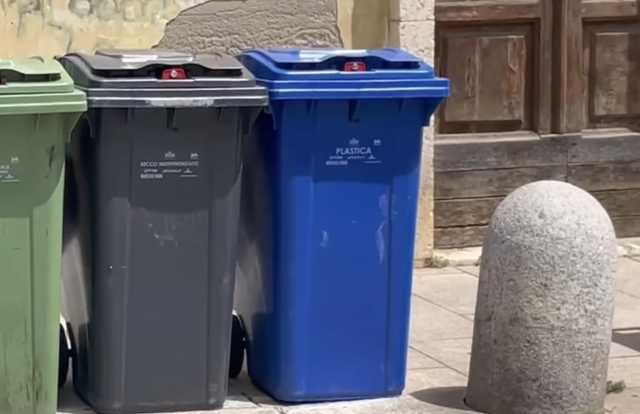 Allarme rientrato per la raccolta della plastica, ma a Cagliari 