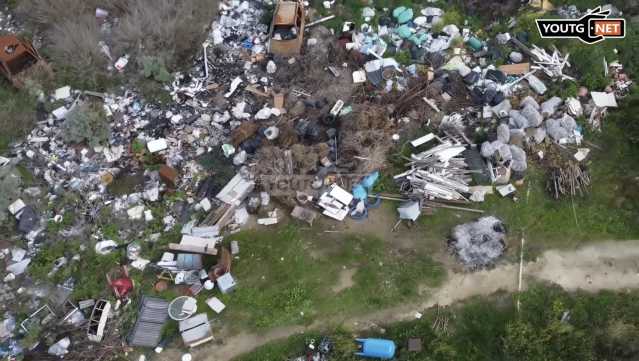 Cagliari, carcasse di auto, bombole e pneumatici: discarica di rifiuti a due passi da viale Marconi 
