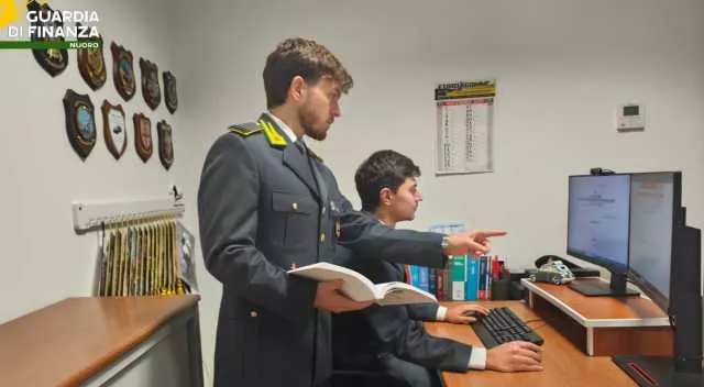 Sistema di frode ai danni dei dipendenti dell'Asl di Nuoro: indagati ex presidente e membro del Cda