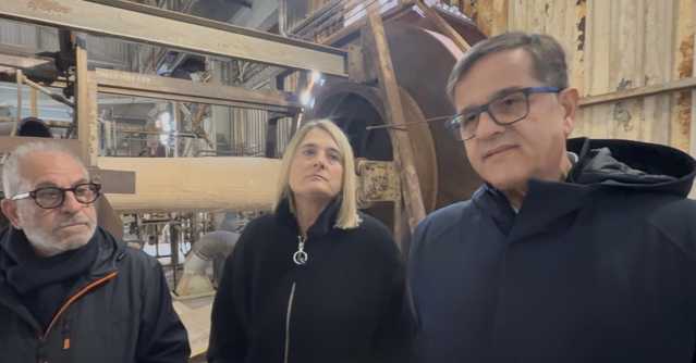 Vertenza Eurallumina, gli operai resteranno sul silo fino all'incontro con la ministra Calderone