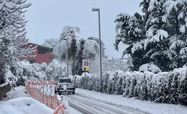 Maltempo, Seulo sotto la neve: le immagini dal paese (Video)