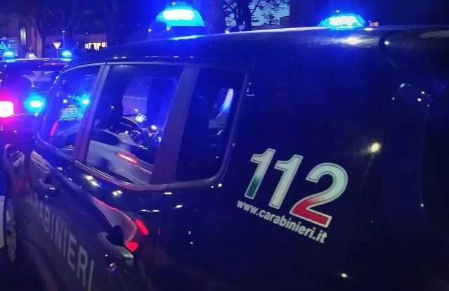 Cagliari, rissa tra donne e poi l'aggressione ai carabinieri con calci e sputi: tre arresti