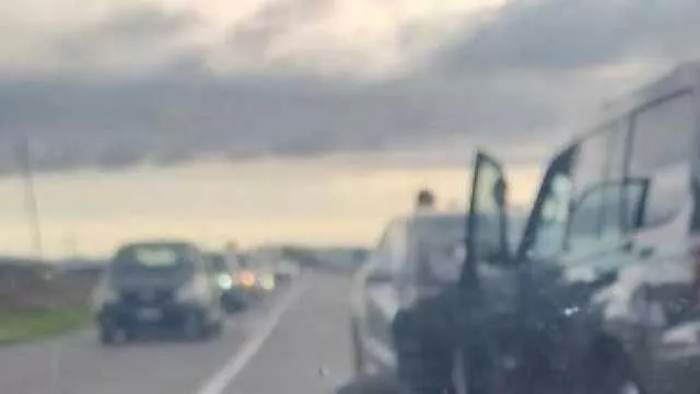 5891269905804364701 Schianto frontale sulla statale 387 a Settimo: muore 63enne, uomo di 101 anni finisce in ospedale