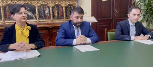 Bilancio 2025 Comune Di Cagliari Dal Puc alla Ztl, il Consiglio di Cagliari fa il punto sul 2025 e l'opposizione tuona su rifiuti e sicurezza