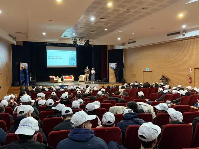 A Scuola Di Cittadinanza Nuoro 12 Dic 2025 “A scuola di cittadinanza” fa tappa a Nuoro: 300 studenti dalla Barbagia riuniti al Teatro di San Giuseppe