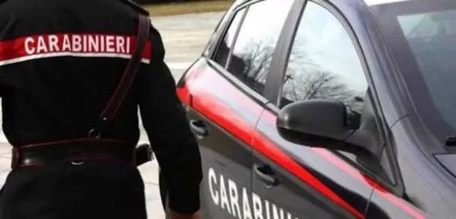 Cagliari, sorpreso con un pannello rubato da una scuola: arrestato un 44enne 