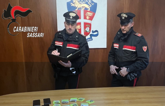 Sequestra e picchia una ragazza a Sassari, poi chiede il riscatto alla madre: salvata da un video 