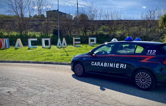 Macomer Carabinieri Macomer, ruba un martello e rompe i vetri di 6 auto: ventiduenne in manette