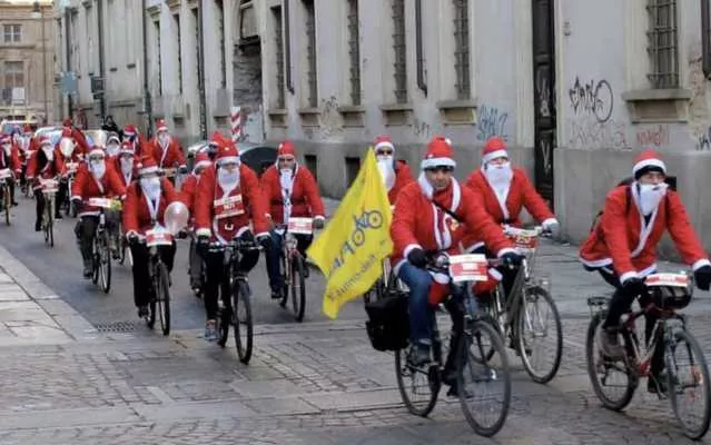 Pedalata Per La Ricerca Babbi Natale in sella per la ricerca sul cancro: a Cagliari torna la pedalata solidale