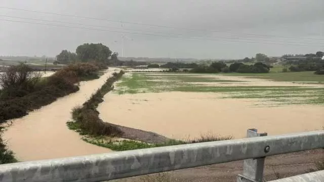 Maltempo in Sardegna: i fiumi preoccupano, vento e pioggia aumentano