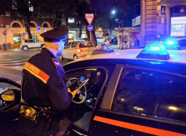 Aggressioni, furti e stupefacenti: serata di controlli a Cagliari, 2 arresti e una denuncia  